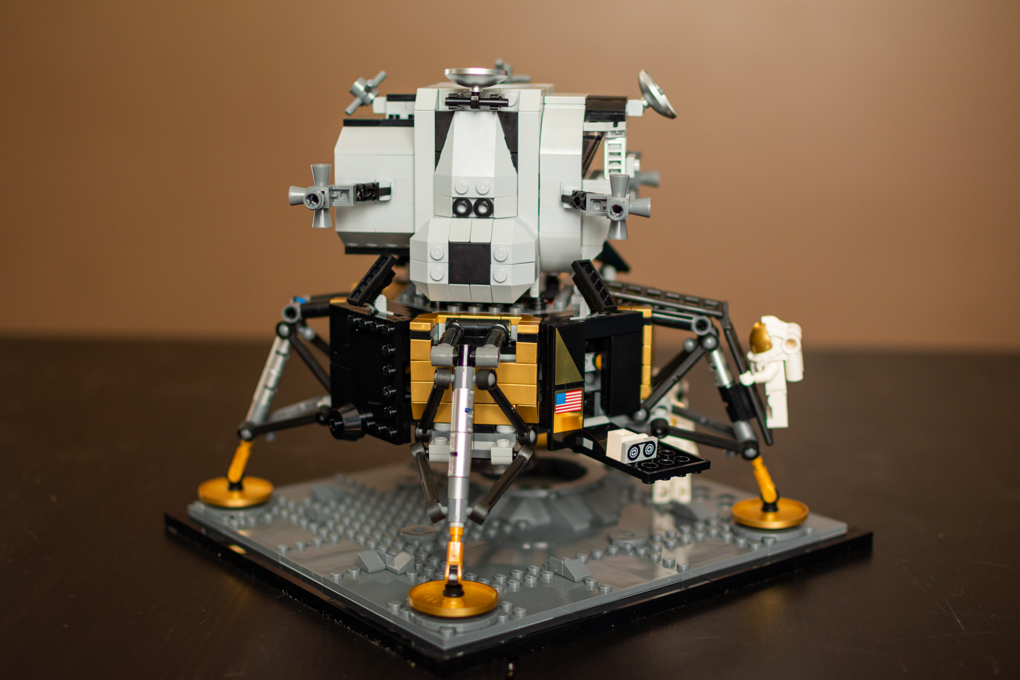 LEGO Review: Creator Expert NASA Apollo 11 Lunar Lander - Learn, Tinker ...